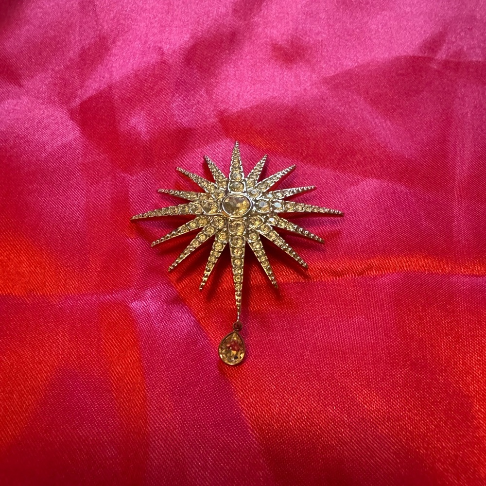 Swarovski Starburst Pin - Picture 3 of 9